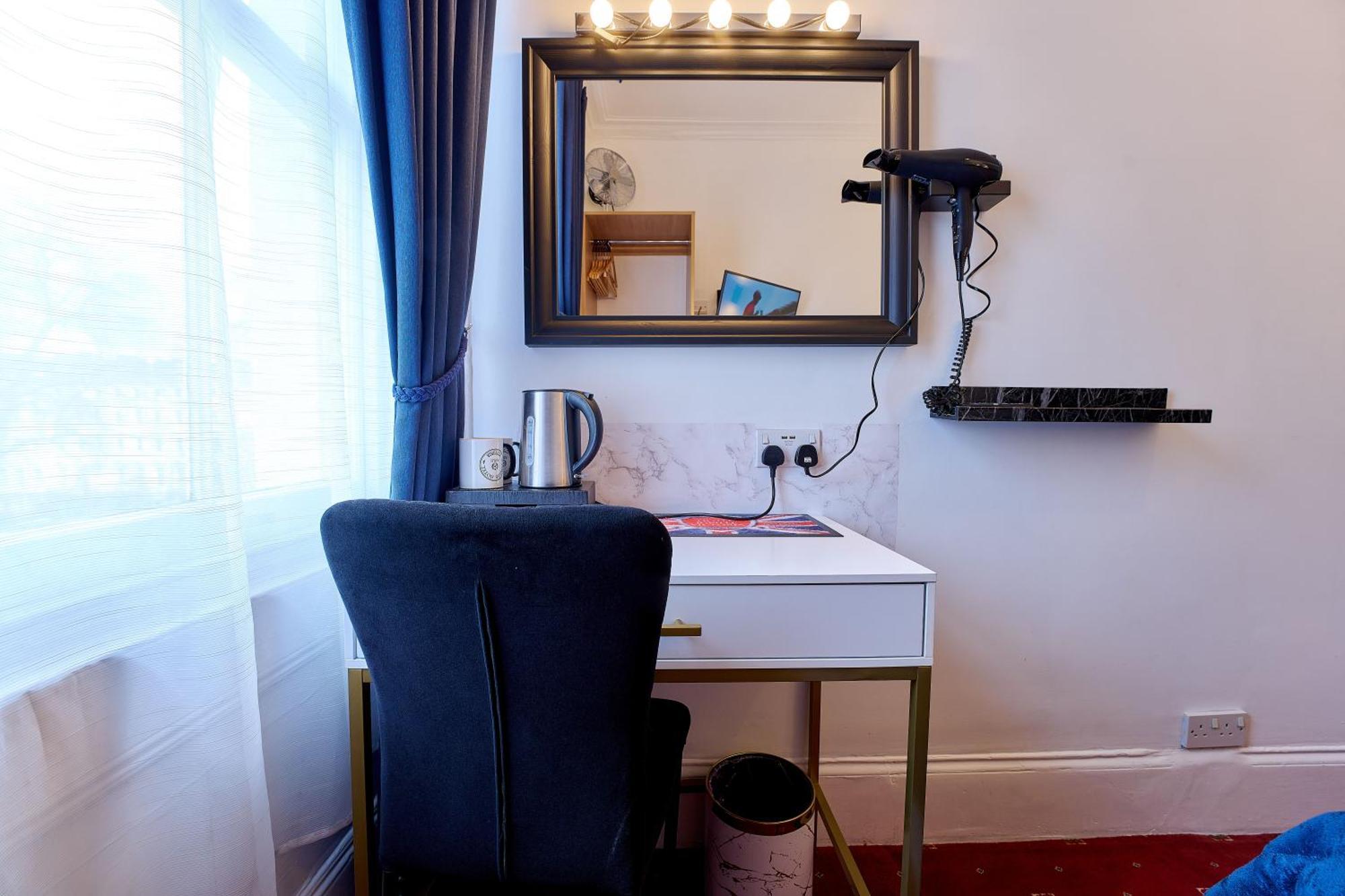 Double Room,1772874693:JPEG